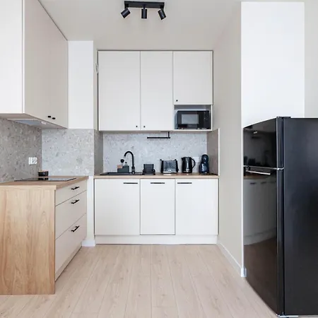 דירה Apartly- Riverview With Balcony & Parking *