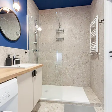 Apartly- Riverview With Balcony & Parking דירה שצ'צ'ין
