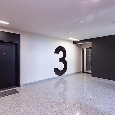 דירה Apartly- Riverview With Balcony & Parking *